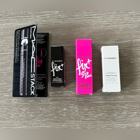 MAC Cosmetics Beauty & Skincare 4 Piece Mini Size - Picture 2 of 12